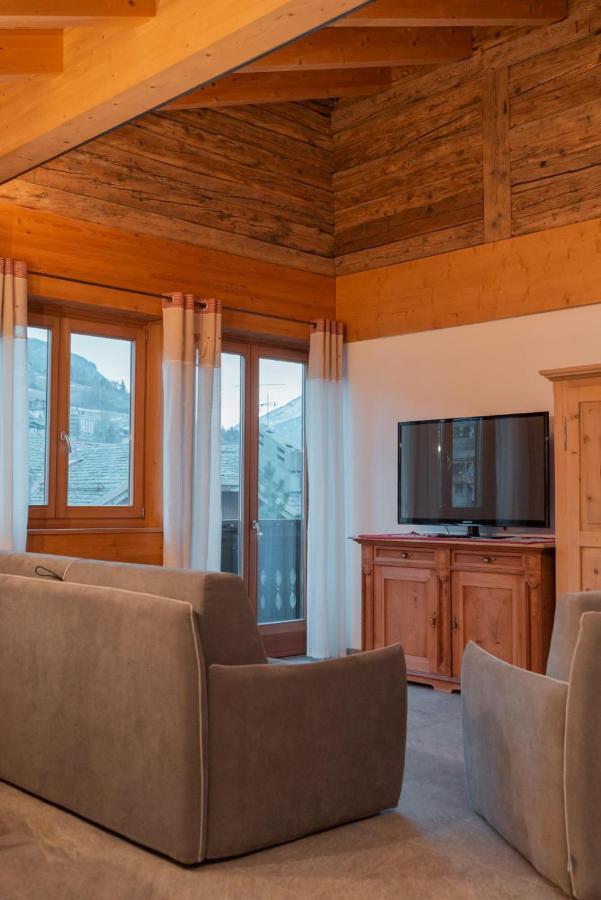 Pista Stelvio Loft Lumiere Apartment Bormio Bagian luar foto