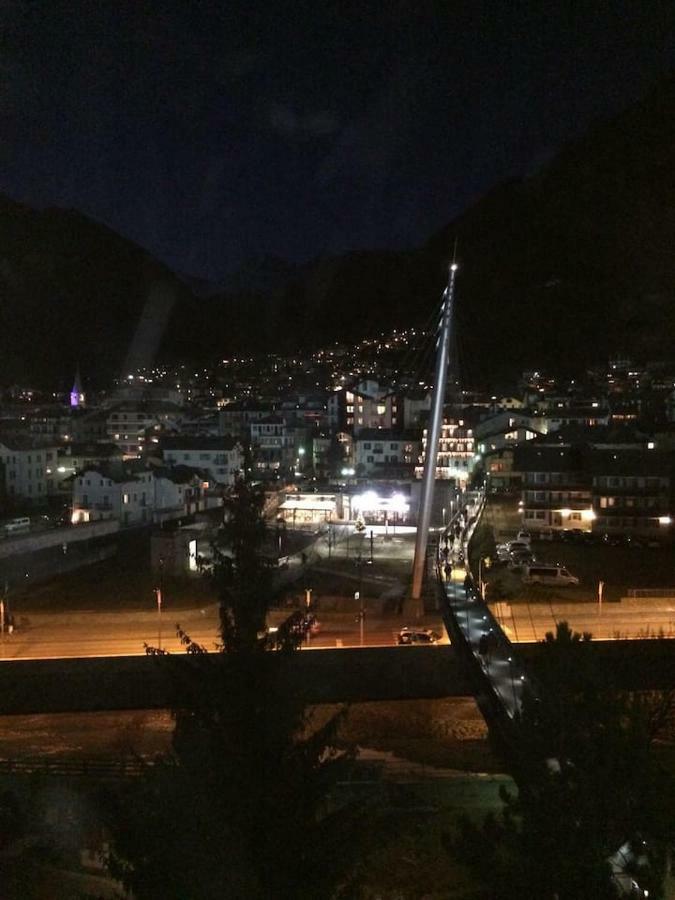 Pista Stelvio Loft Lumiere Apartment Bormio Bagian luar foto